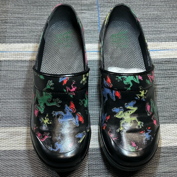 Dansko Vegan Womens Clogs Slip Resistant Closed Back Closed Toe EU 40, US 9.5-10 - Picture 5 of 17